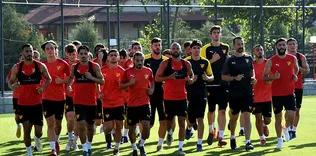 Göztepe sahaya indi