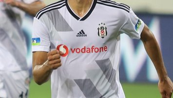 Beşiktaş'ın eski yıldızı geri dönmek istiyor!