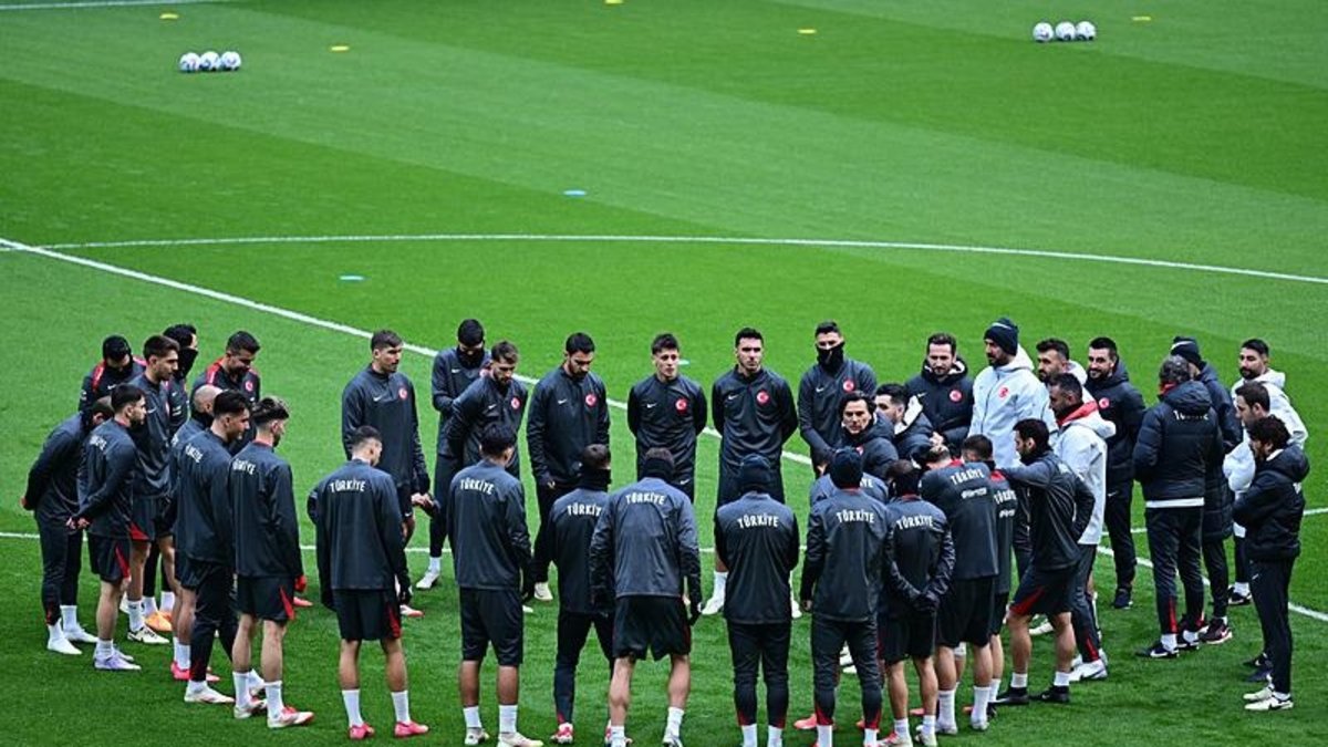 A Milli Takım avantaj için sahada! İşte Montella'nın Macaristan maçı muhtemel 11'i
