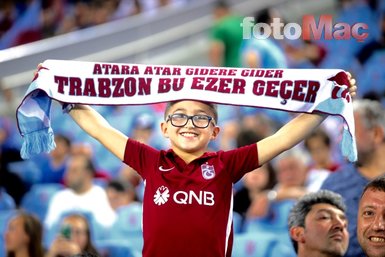 Hüzünlü koreografi | Trabzonspor-Sivasspor maçından görüntüler