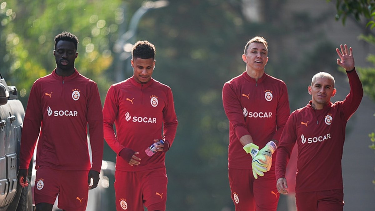 Galatasaray'da Ismail Jakobs pişmanlığı! Okan Buruk biletini kesti Galatasaray'da Ismail Jakobs pişmanlığı! Okan Buruk biletini kesti