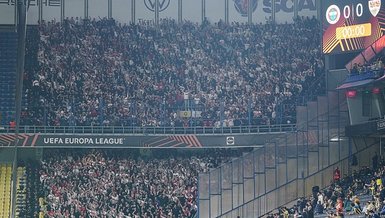 Alman taraftarlar geldi