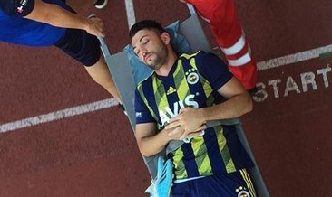 Fenerbahçe'de Tolgay Arslan şoku! Sedyeyle terketti