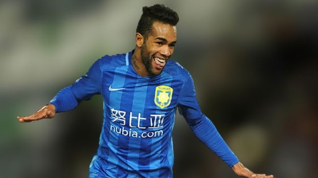 Beşiktaş'ın transfer gündemindeki Alex Teixeira'dan transfer açıklaması!