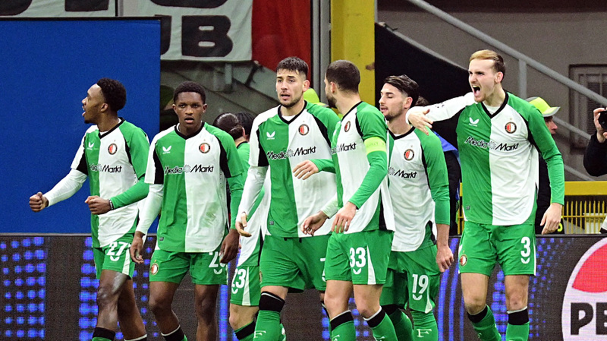 AC Milan 1-1 Feyenoord | MAÇ SONUCU - ÖZET (UEFA Şampiyonlar Ligi) AC Milan 1-1 Feyenoord | MAÇ SONUCU - ÖZET (UEFA Şampiyonlar Ligi)