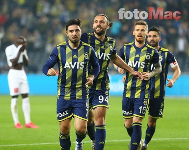 Takımdan ayrılması bekleniyordu... Fenerbahçe’den flaş karar!