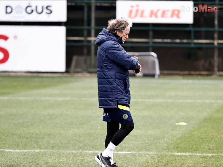 FENERBAHÇE TRANSFER HABERİ | Fransız basınından Fenerbahçe iddiası: Yıldız golcüye teklif yapacaklar