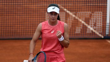 Zeynep Sönmez kariyer rekoru kırdı