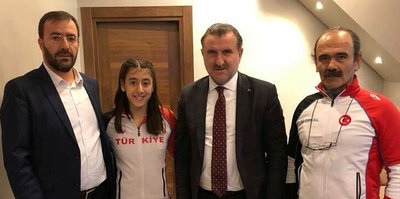 Gençlik ve Spor Bakanı Bak'tan Mizgin Ay'a destek
