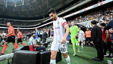 Kaptan Necip’e özel pankart