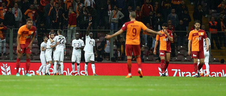 Galatasaray'da 75 milyonluk çukur!