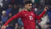 Emircan imzaya kaldı