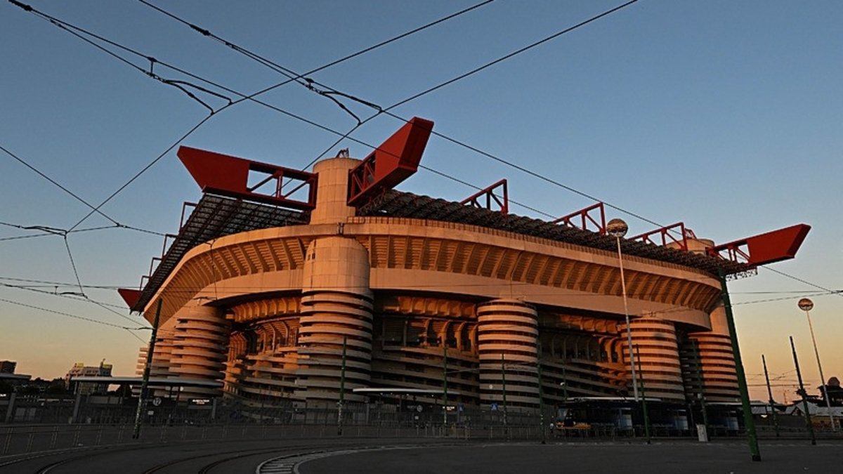 Milano Belediyesi San Siro Stadı'nın Milan ve Inter kulüplerine satışına onay verdi Milano Belediyesi San Siro Stadı'nın Milan ve Inter kulüplerine satışına onay verdi