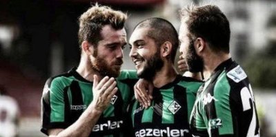 Gol düellosunun galibi Sakaryaspor!