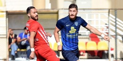 Bucaspor'u Emre Özkan zorluyor