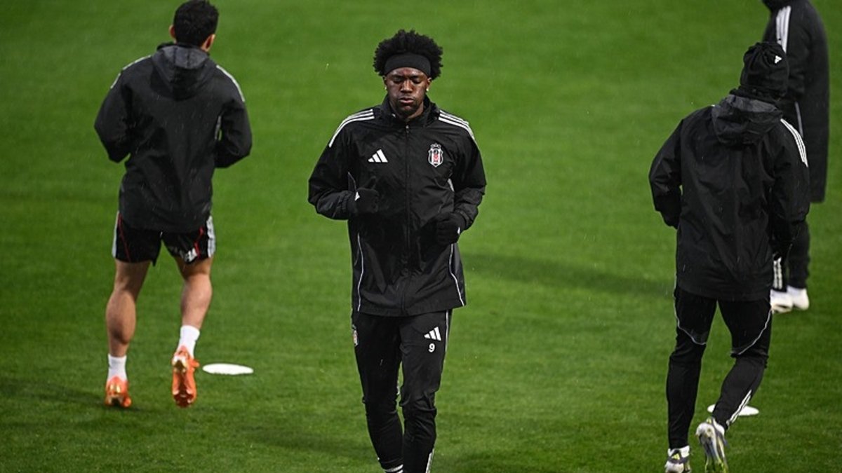 Beşiktaş'ta Tammy Abraham kamptan ayrıldı!