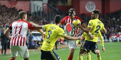 Fenerbahce salvage point with Miha Zajc's late goal