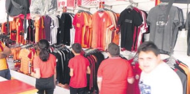 Gs Store Ilk Defa Kar Etti Son Dakika Galatasaray Haberleri Fotomac