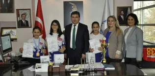 Şampiyon atıcılardan Eskici’ye ziyaret