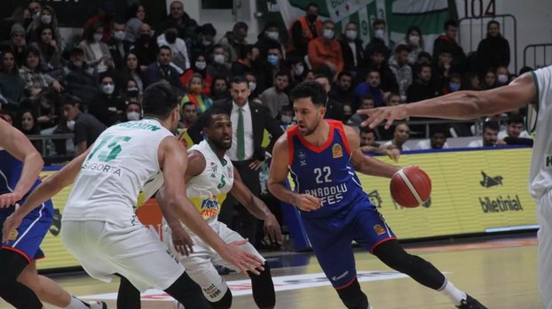 Anadolu Efes’ten Bursa’da 8’de 8