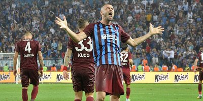 Trabzonspor, Burak Yılmaz için Beşiktaş'tan 3.5 milyon Euro istedi