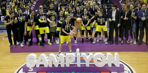Çukurova'yı 80-68 mağlup eden Fenerbahçe şampiyon oldu!