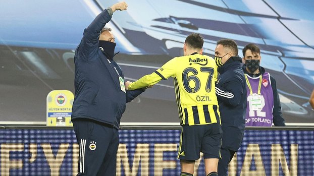Son dakika Fenerbahçe haberleri | Mesut Özil'den sakatlık açıklaması! #