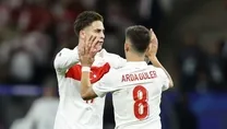 Arda ve Kenan yeni formaları tanıttı!