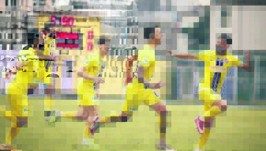 Eyüp’ten çift pençe
