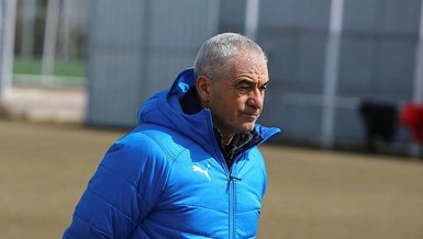 Sivasspor Teknik Direktörü Rıza Çalımbay: Max Gradel'e verilen kırmızı çok ağır bir karar