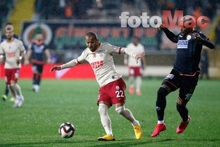 Alanya’da gerginlik! İki yıldız tartışma yaşadı Alanyaspor - Galatasaray maçından kareler...
