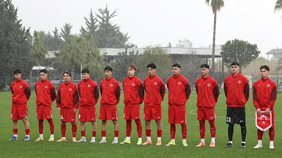 Türkiye 17 Yaş Altı Milli Futbol Takımı Hindistan'ı tek golle geçti!
