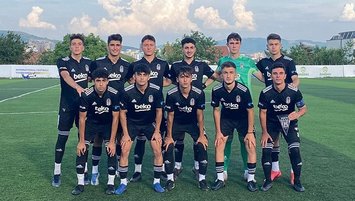 Alkışlar U17 takımına