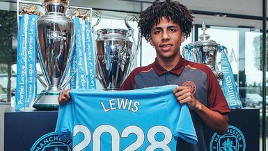 Manchester City Rico Lewis ile sözleşme uzattı!