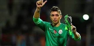 Muslera özür diledi