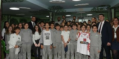 Kolej öğrencileri Karesispor’u ağırladı