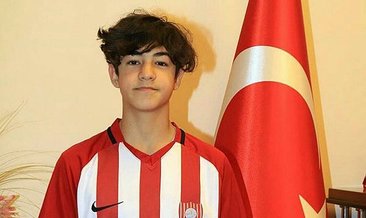 14 yaşındaki Efekan Fenerbahçe'ye transfer oldu