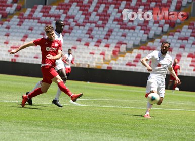 Sivasspor’da Mert Hakan Yandaş şov! Hat trick...