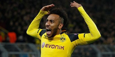 Arsenal sign Aubameyang for record fee