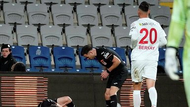 RAMS Başakşehir - Pendikspor maçında yan hakem Cemil Tunç sakatlandı!