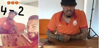 Kaldır bakalım kolunu!