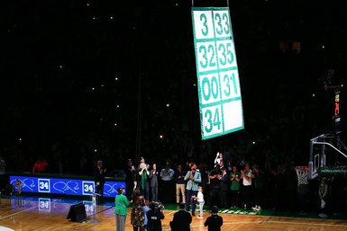 Boston Celtics, Paul Pierce’in formasını emekli etti