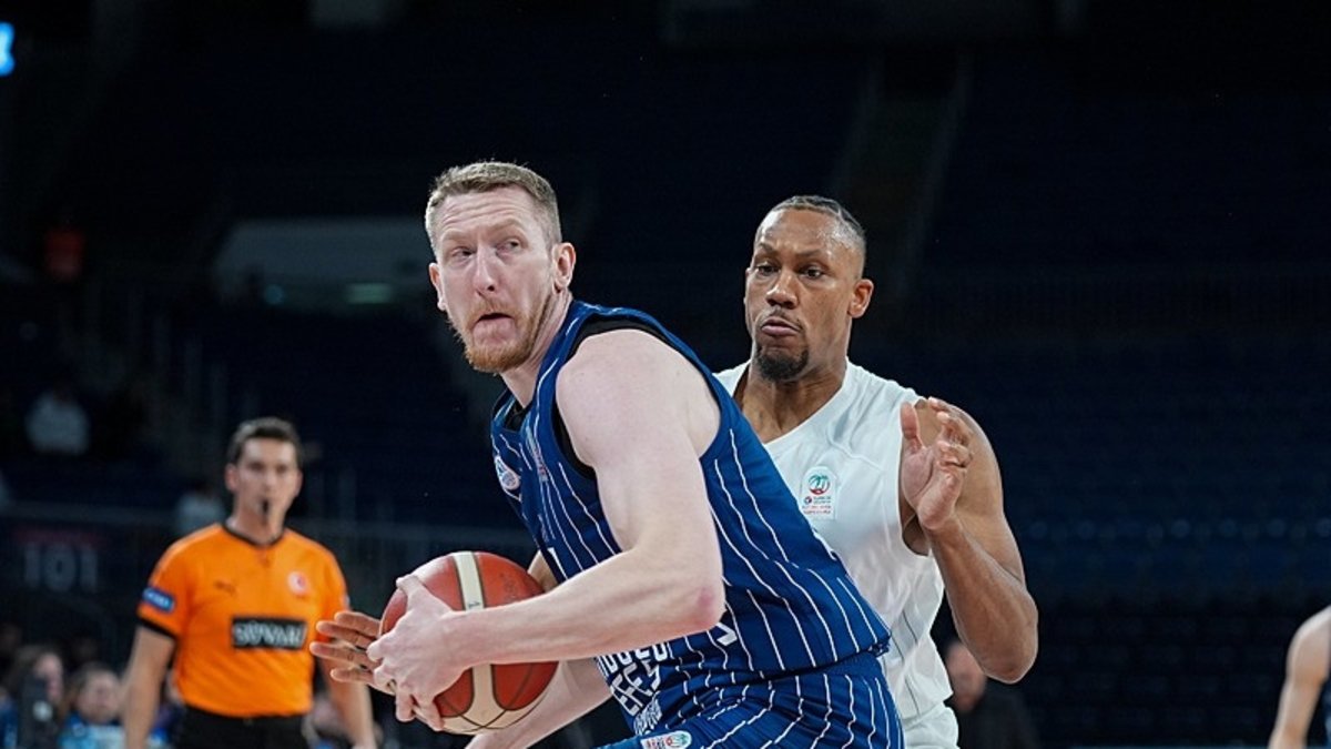 Safiport Erokspor Anadolu Efes'i devirdi