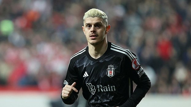 BEŞİKTAŞ TRANSFER HABERLERİ: Kartal'a sevindiren haber! 3 futbolcu...