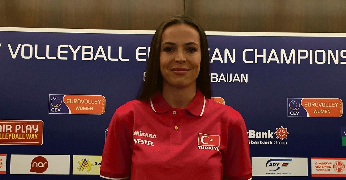 Eda Erdem Dundar Dan Evde Kalana Hediye Son Dakika Voleybol Haberleri Fotomac