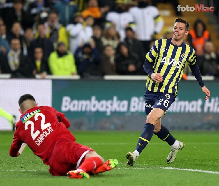 TRANSFER HABERİ | Fenerbahçe'de o isim sözleşmesini yenilemedi! Beşiktaş devreye girdi