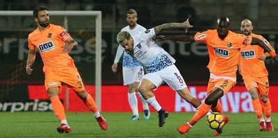Taraftarlar isyan etti: Ayağı mı kırılmalı!
