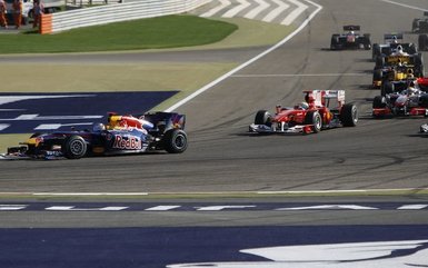 Bahreyn’de Ferrari duble yaptı