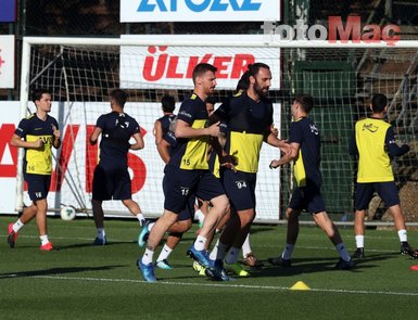 Fenerbahçe’ye Almanya’dan Türk 10 numara! Max Kruse yerine geliyor