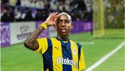 Talisca başladı